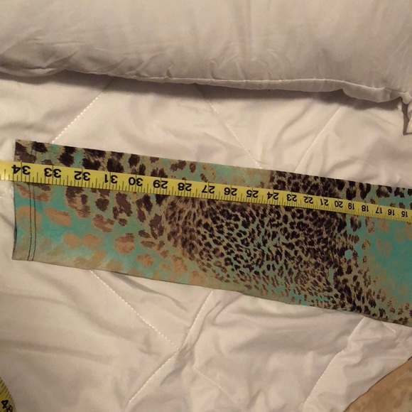 Figure Slim Workout Leggings - Picture 5 of 6